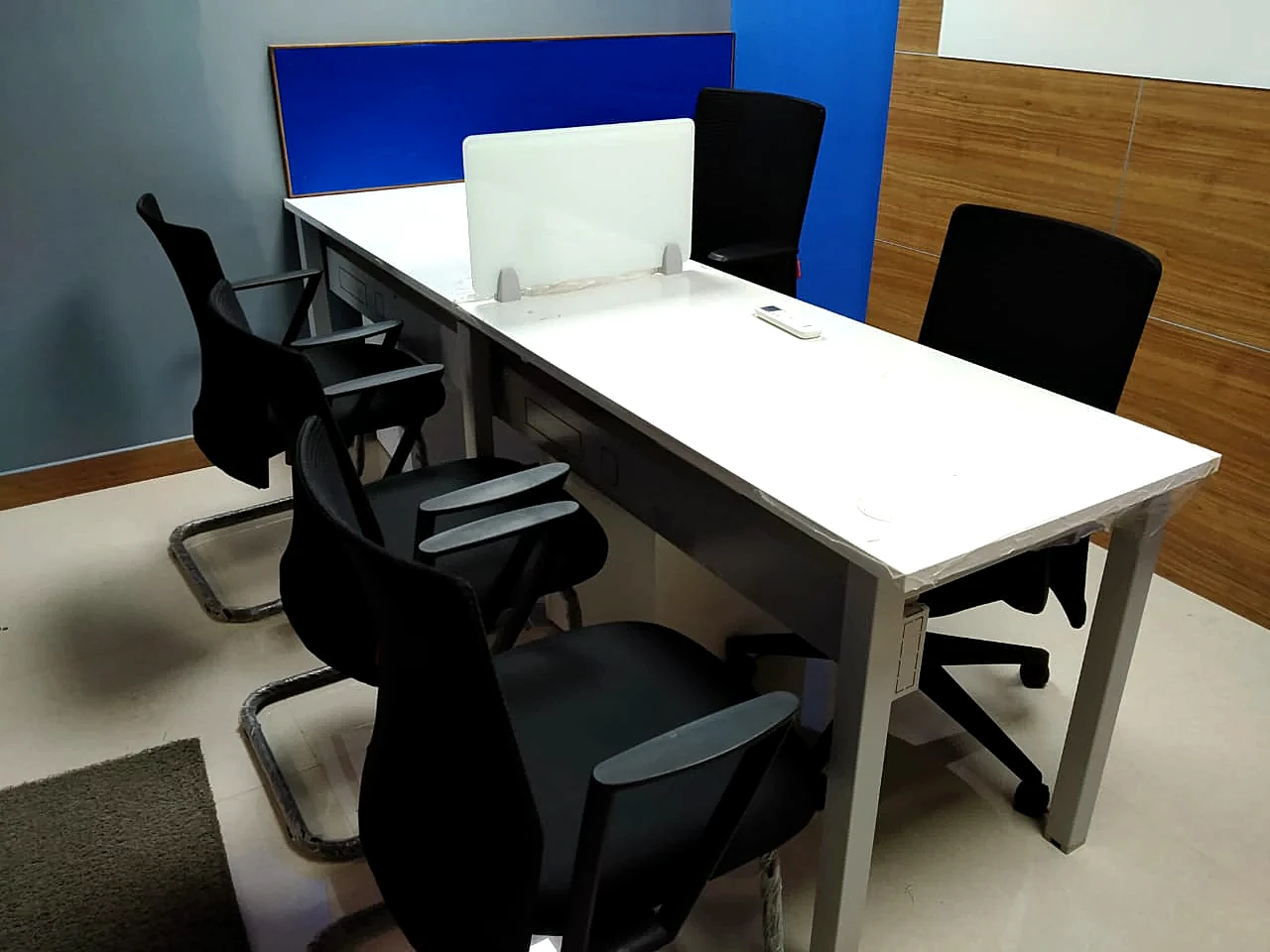 Franklin Templeton installed workplace — detail 2